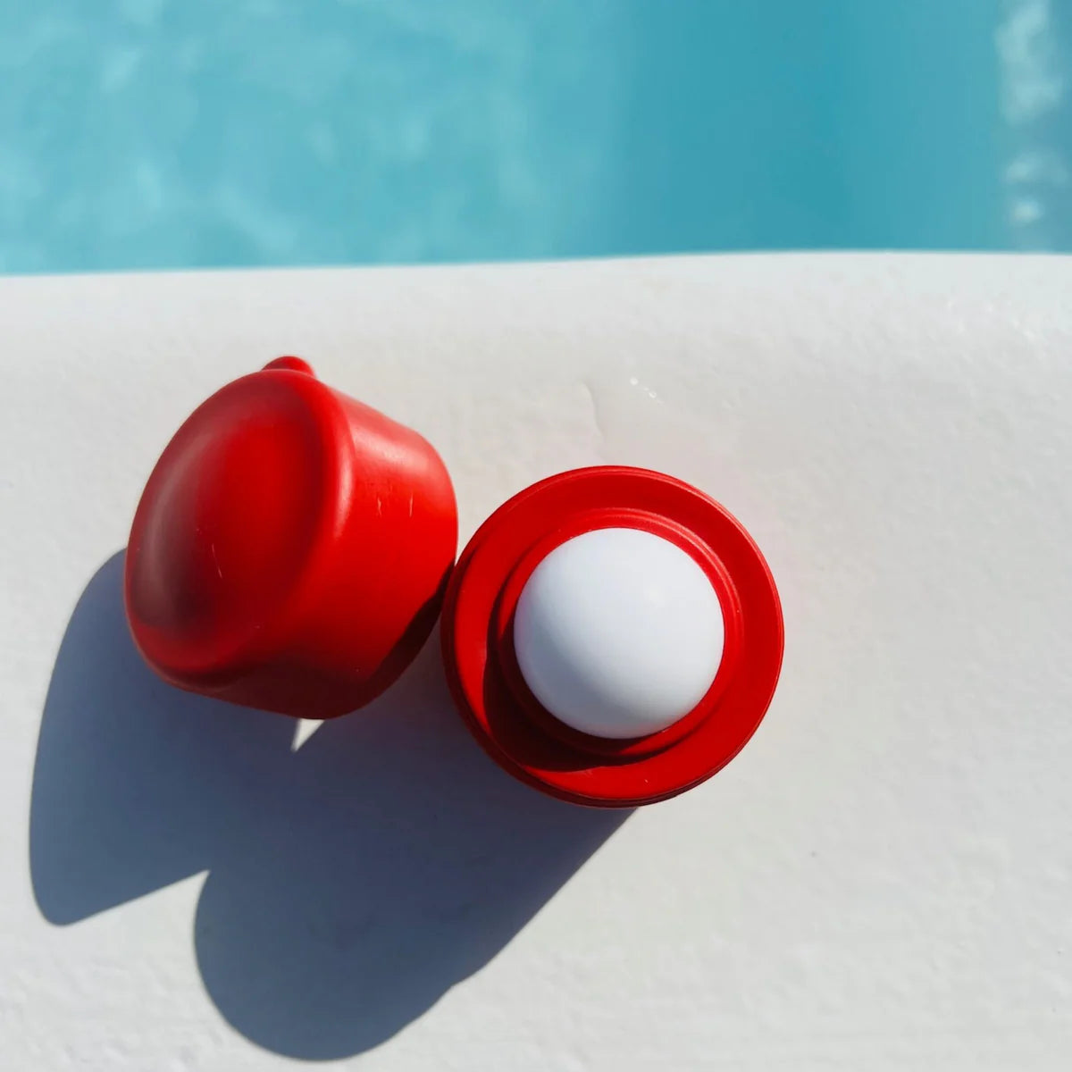 Waratah Red Refillable Roll-on Applicator