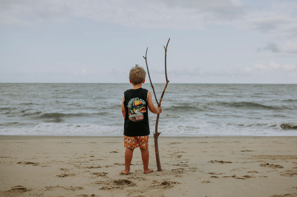 Born to fish, forced to go to school Muscle Tee | black
